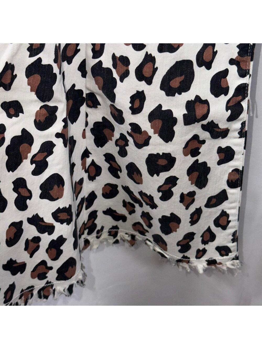 Saints & Hearts Leopard Print Flare Jeans Women’s Size Medium - Picture 4 of 9